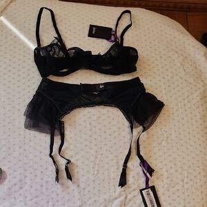 Set of Lascivious Black Kitty Cupless Bra & Suspender Set 34B/M NWT